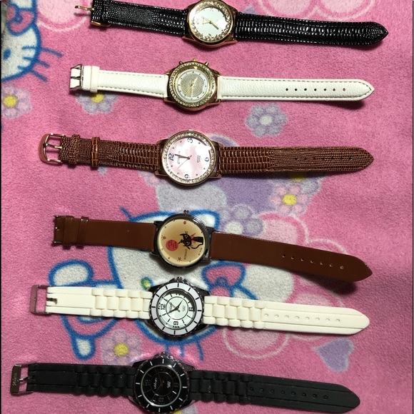 WATCHES 12 NEED BATTERIES NEW NEVER WORN - Picture 2 of 6